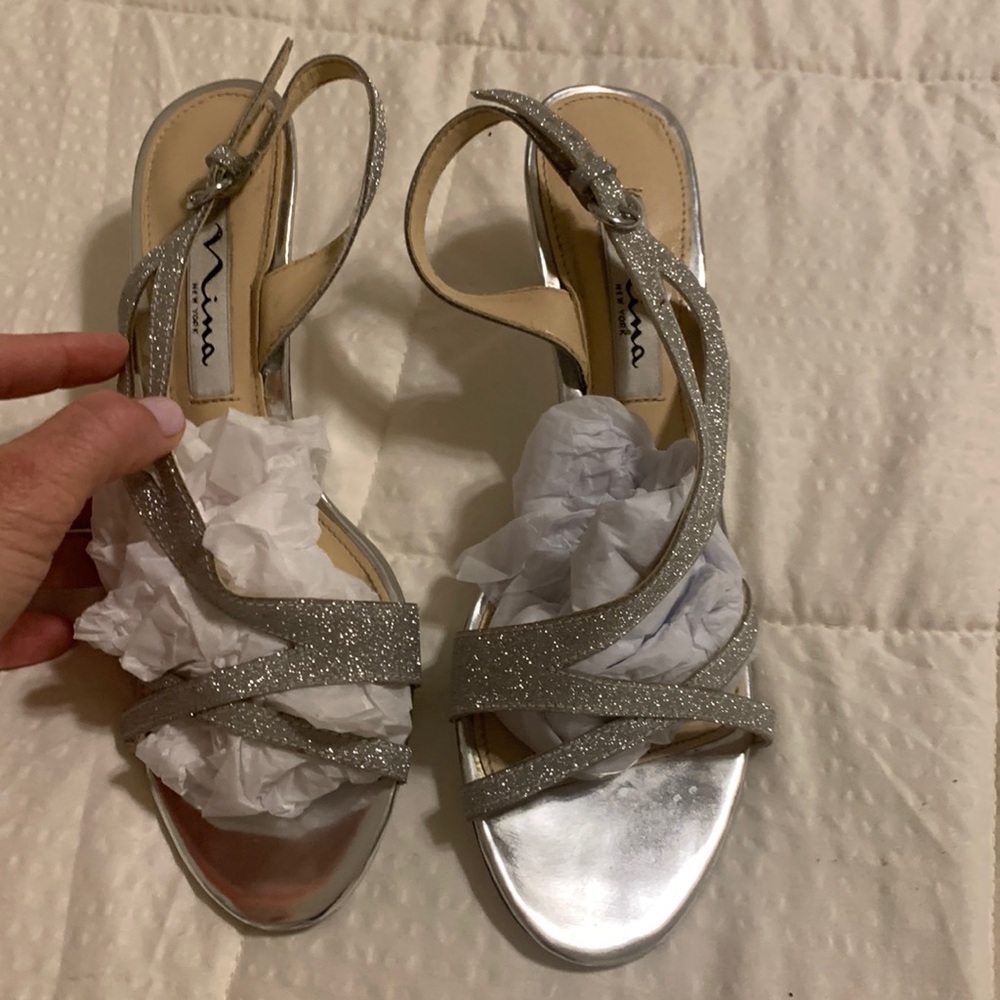 Nina sparkle silver kitten heels